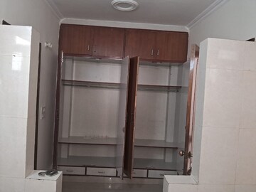 Furnished Amenities in 2 BHK Apartment at Pioneer Park Phase 1, Sector 61 – for Rent
