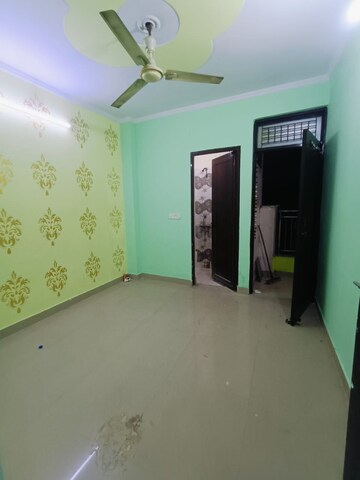 Room in 2.5 BHK Builder Floor at New Ashok Nagar – for Rent