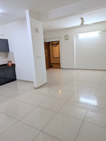 Room in 2 BHK Apartment at Orchid Greens Aprtment, Shettihalli – for Rent