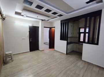 Room in 3 BHK Builder Floor at Rohini Sector 16 – for Rent