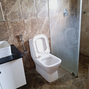 Bathroom in 3 BHK Apartment at Shriram Luxor, Hennur Road – for Rent