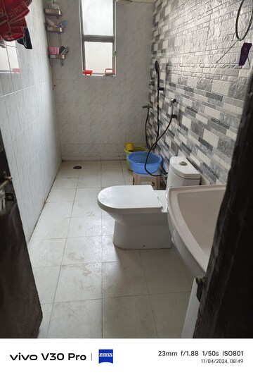 Bathroom in 3 BHK Apartment at Mayur Vihar 1 – for Sale