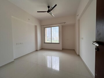 Room in 2 BHK Apartment at Dynamic Oasis, Undri – for Sale