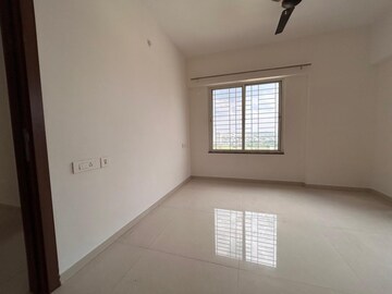Room in 2 BHK Apartment at Dynamic Oasis, Undri – for Sale
