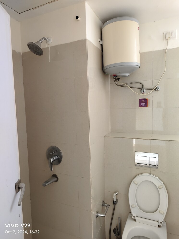 Master Bedroom, emaar-the-palm-drive-palm-studios 2 Bedroom 1200 Sq.Ft. Apartment In Sector 66 Gurgaon 7890786