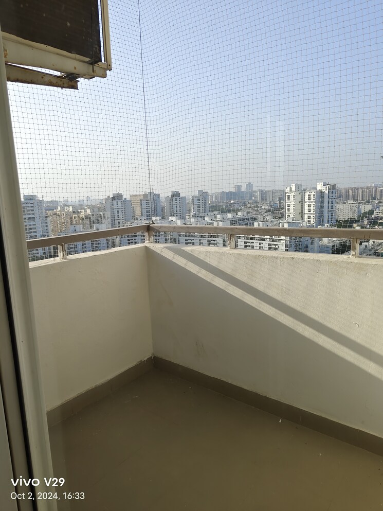 Balcony, emaar-the-palm-drive-palm-studios 2 Bedroom 1200 Sq.Ft. Apartment In Sector 66 Gurgaon 7890786