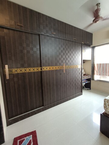 Room in 2 BHK Apartment at Mulund East – for Sale