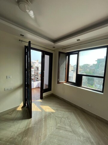 Master Bedroom in 3 BHK Builder Floor at Kalkaji – for Rent