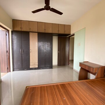 Bedroom in 2.5 BHK Apartment at Range Hills – for Rent