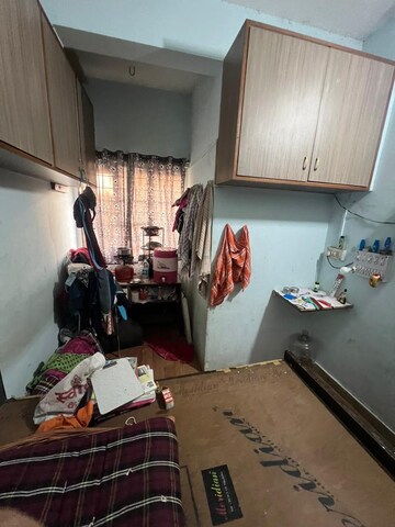 Room in 2 BHK Apartment at Sadashiv Peth – for Sale