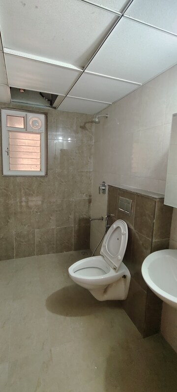 Bathroom in 3 BHK Apartment at Century Breeze, Jakkuru – for Rent