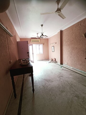 Room in 1 BHK Builder Floor at Greater Kailash I – for Rent