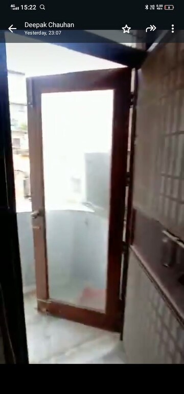 Master Bedroom in 2 BHK Builder Floor at Dayanand Colony – for Rent