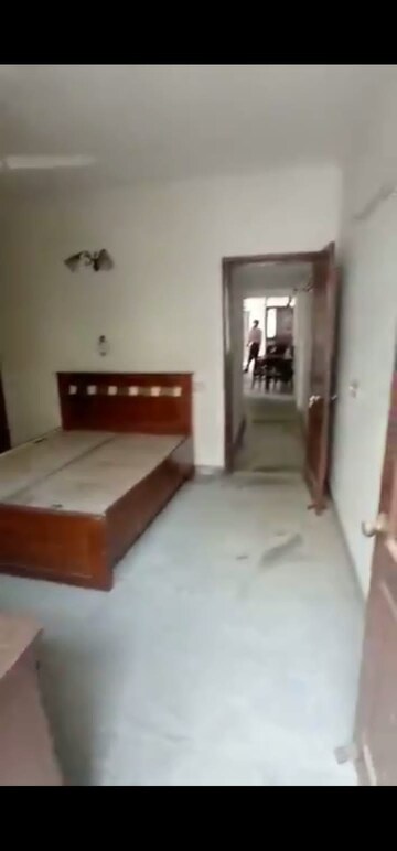 Bedroom in 2 BHK Builder Floor at Dayanand Colony – for Rent