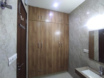 Master Bedroom in 1 BHK Builder Floor at Sushant Lok 3, Sector 57 – for Rent