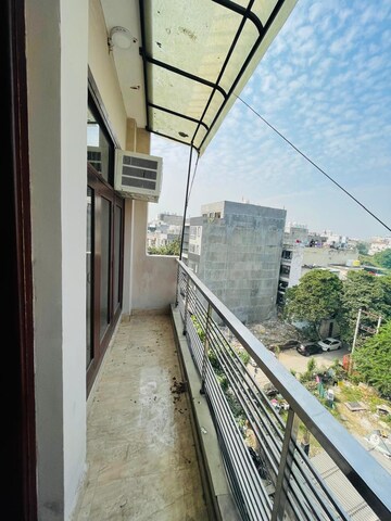 Balcony in 1 BHK Builder Floor at Saket – for Rent