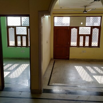 Master Bedroom in 3 BHK Builder Floor at Uday Arden 45, Sector 45 – for Rent