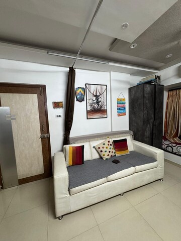 Bedroom in 3 BHK Apartment at Jyoti Sukriti, Goregaon East – for Rent