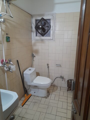 Master Bedroom in 1 RK Builder Floor at Sector 36 – for Rent