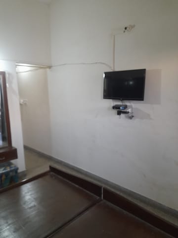 Master Bedroom in 1 RK Builder Floor at Sector 36 – for Rent