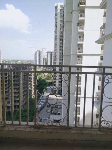 2 BHK Apartment – Exterior View View at Mahagun Mantra II, Sector 10 Greater Noida - for Rent