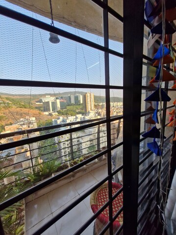 Master Bedroom in 1 BHK Apartment at Raheja Heights Phase 2, Goregaon East – for Rent