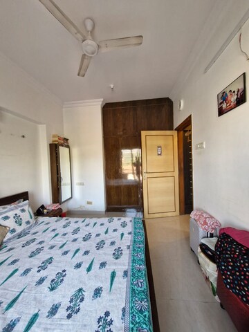 Bedroom in 1 BHK Apartment at Raheja Heights Phase 2, Goregaon East – for Rent