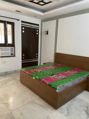 Master Bedroom in 3 BHK Builder Floor at Sector 28 – for Rent