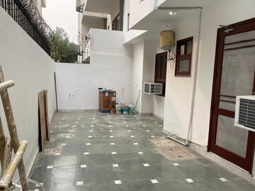 3 BHK Builder Floor at Sector 28 – for Rent