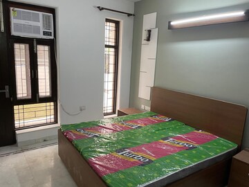 Bedroom in 3 BHK Builder Floor at Sector 28 – for Rent