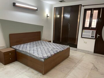 Bedroom in 3 BHK Builder Floor at Sector 28 – for Rent