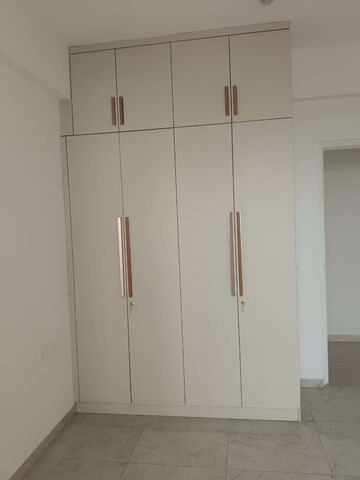Building Lobby in 3 BHK Builder Floor at Ocean Seven Expressway Towers, Sector 109 – for Rent