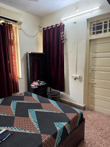 Bedroom in 3 BHK Apartment at Veena Serenity, Chembur – for Rent
