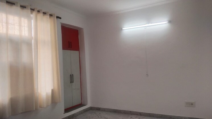 Room, sector 23 2 Bedroom 166 Sq.Yd. Builder Floor In Sector 23 Gurgaon 7891213