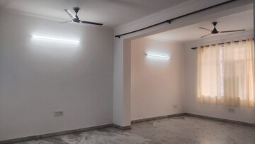 Room in 2 BHK Builder Floor at Sector 23 – for Rent