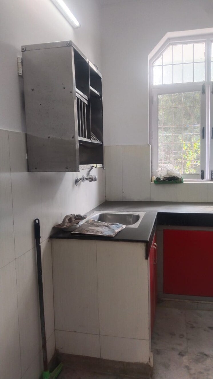 Kitchen, sector 23 2 Bedroom 166 Sq.Yd. Builder Floor In Sector 23 Gurgaon 7891213