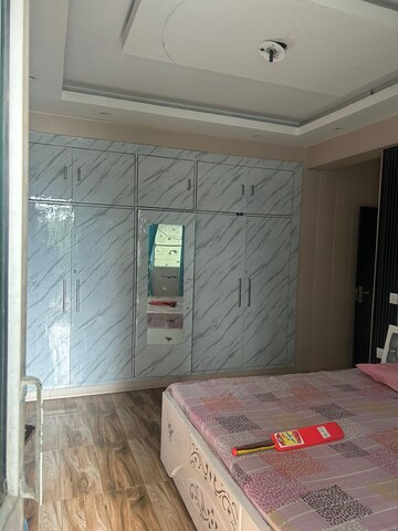 Room in 3 BHK Apartment at Ajnara Gen X, Dundahera – for Rent