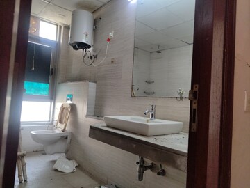 Bathroom in 3.5 BHK Apartment at Jaypee Greens Imperial Arcade, Sector 128 – for Rent