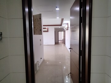 Building Lobby in 3.5 BHK Apartment at Jaypee Greens Imperial Arcade, Sector 128 – for Rent