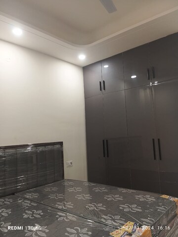 Master Bedroom in 2 BHK Builder Floor at Sector 40 – for Rent