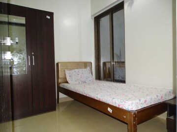 Room in  Pg at Hiranandani Estate – for Rent