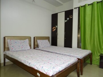 Bedroom in  Pg at Hiranandani Estate – for Rent
