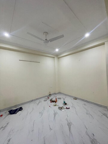 Room in 1 BHK Builder Floor at Saket – for Rent