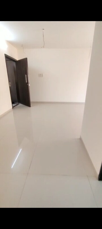 Room in 2 BHK Apartment at Vile Parle East – for Sale
