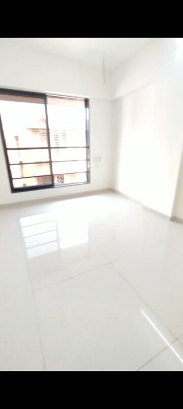 Room in 2 BHK Apartment at Vile Parle East – for Sale