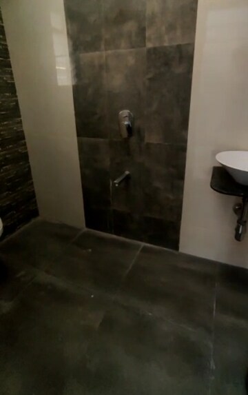 Furnished Amenities in 2 BHK Apartment at Vile Parle East – for Sale