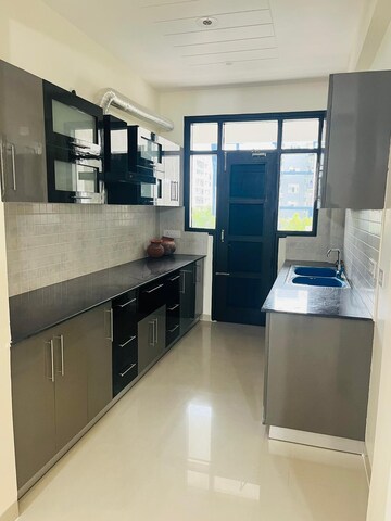 3 BHK Apartment For Rent in Sushma Crescent, Dhakoli Village