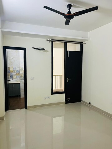 Room in 3 BHK Apartment at Sushma Crescent, Dhakoli Village – for Rent