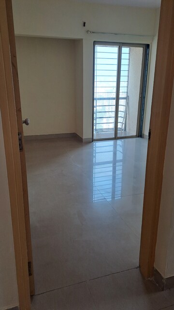 Room in 2 BHK Apartment at DB Parkwoods, Ghodbunder Road – for Sale