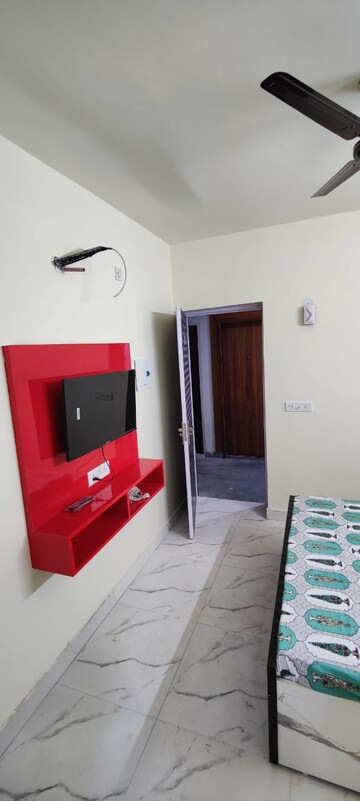 Furnished Amenities in 1 RK Apartment at Emaar Emerald Floors, Sector 65 – for Rent